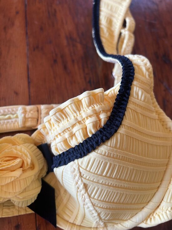 Vintage Y2K Betsey Johnson Unforgettable Bikini Set - Picture 5 of 10